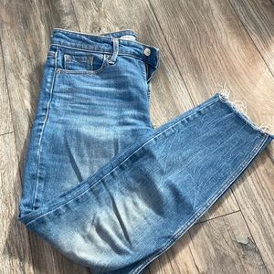 Old navy power slim straight high rise jeans 👖